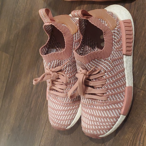 Womens Adidas NMD sneakers sz 7.5 - Picture 5 of 7